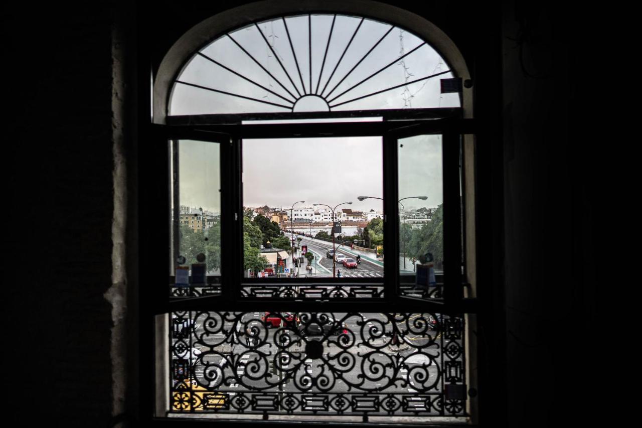 Hotel Lobby Севілья Екстер'єр фото View from the window of the palace