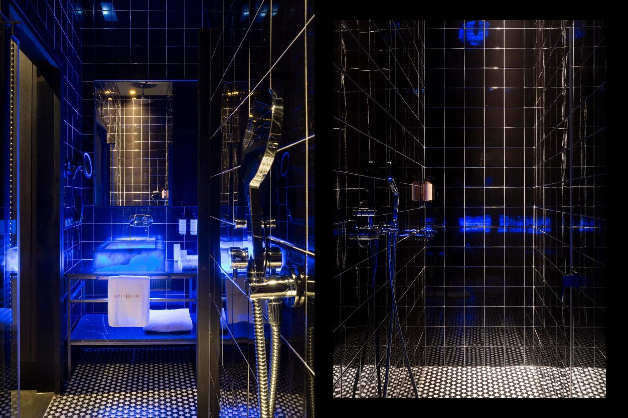 Hotel Lobby Севілья Екстер'єр фото A shower
